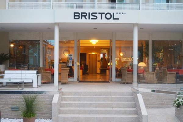 Hotel Bristol Cattolica Exterior foto